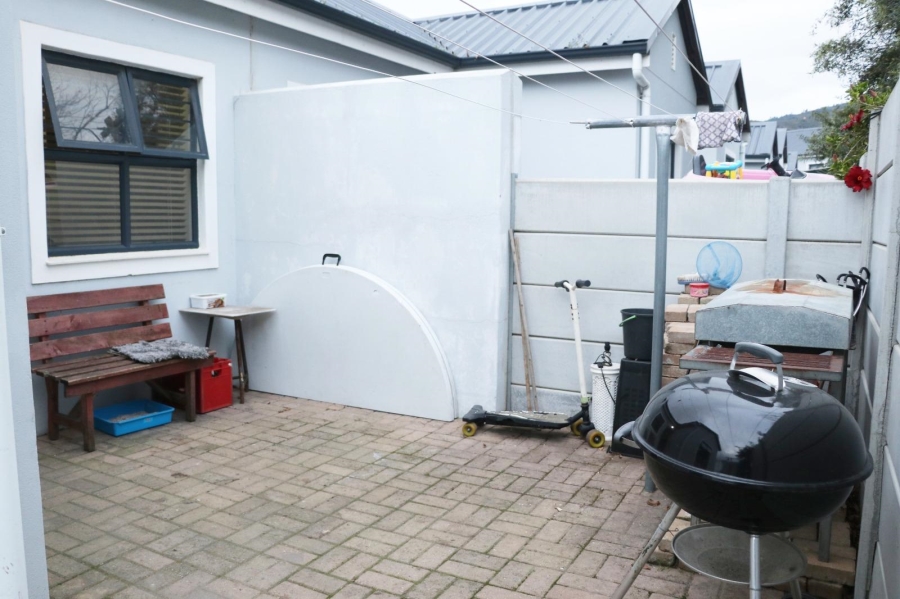 2 Bedroom Property for Sale in Idasvallei Western Cape